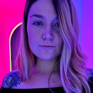 Meet your Posher, Aurora